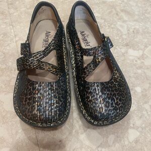 Alegria Metallic Black and Gold Mary Janes